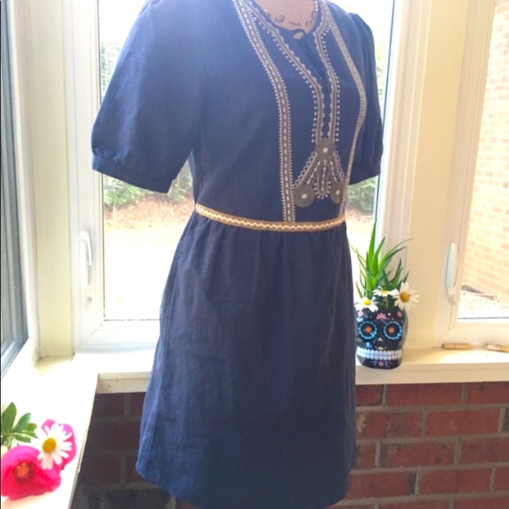 Embroidered dress - Picture 6 of 6